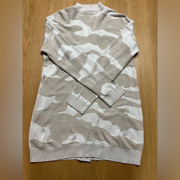 Columbia Women’s Cardigan Sweater - Size Large - Cream Camo - Picture 3 of 7